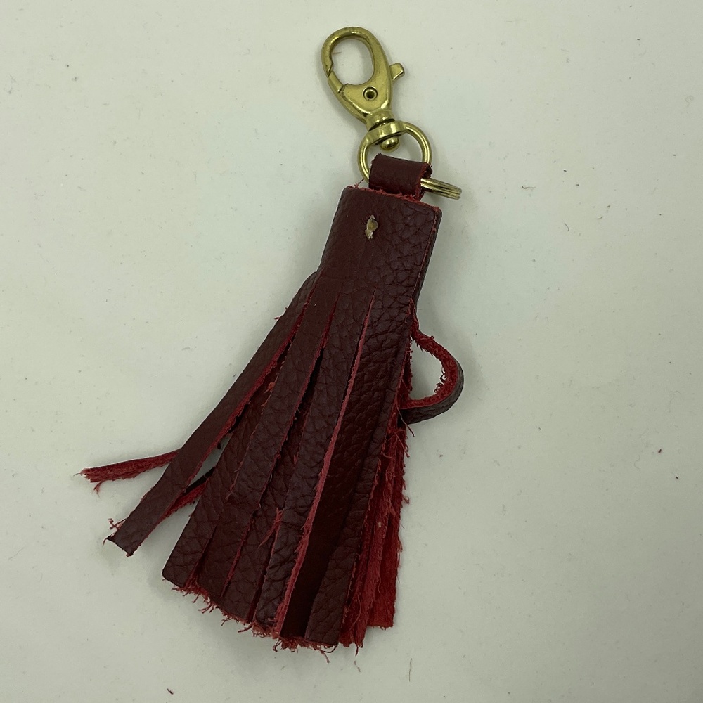 Leather Ssseko tassel clip